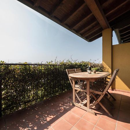 Gardappartamenti - Cascinale With Terrace Desenzano del Garda Zewnętrze zdjęcie