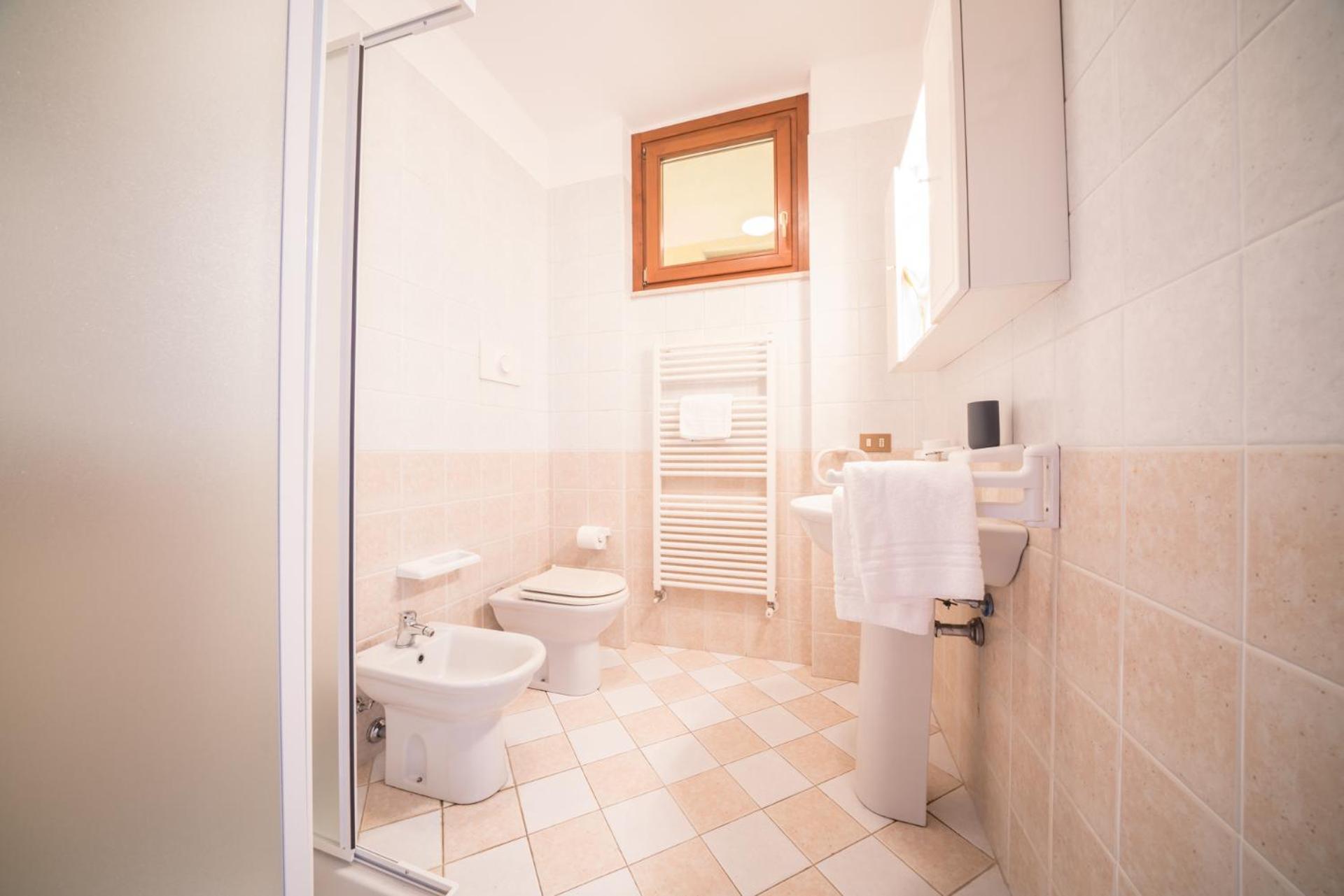 Gardappartamenti - Cascinale With Terrace Desenzano del Garda Zewnętrze zdjęcie
