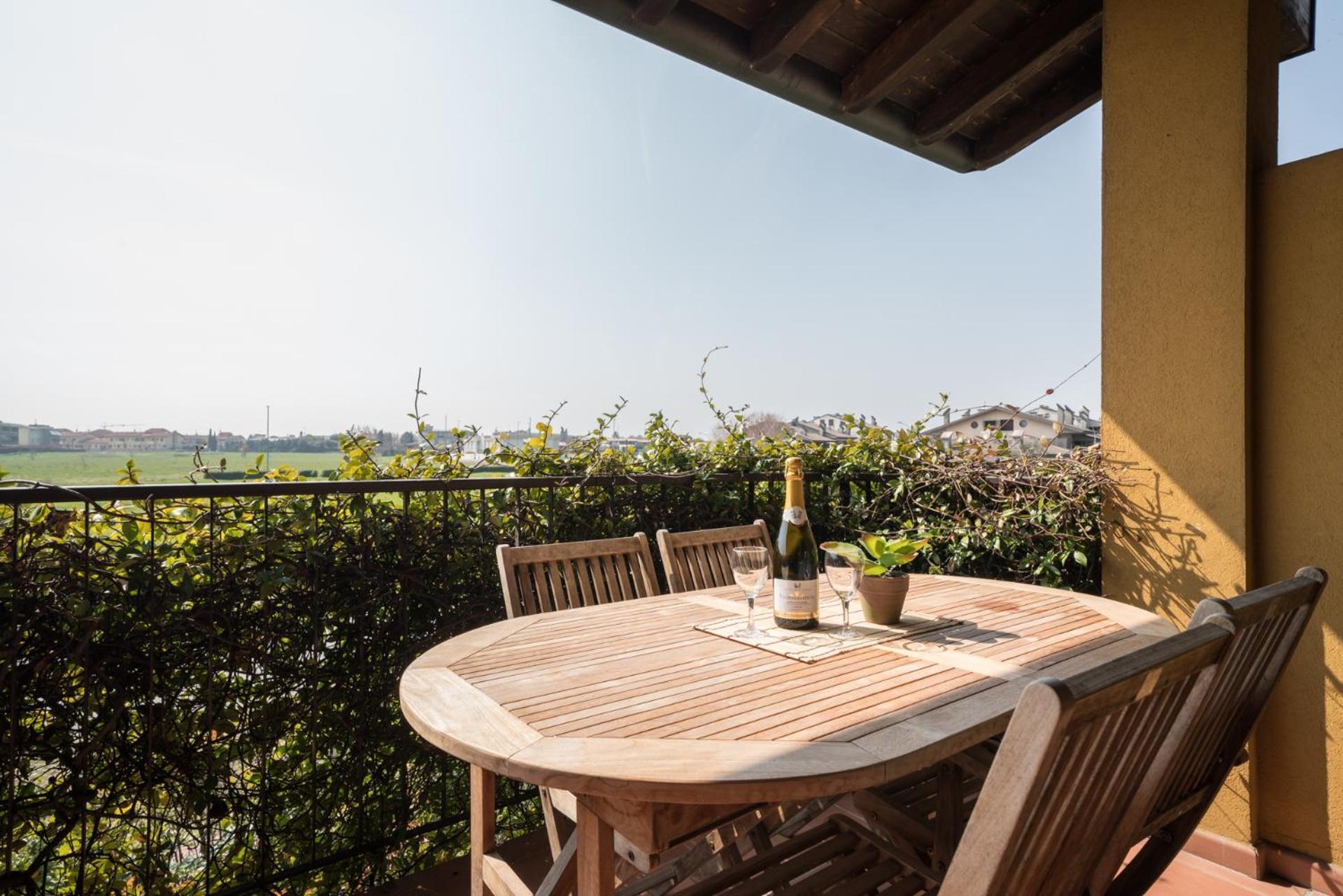 Gardappartamenti - Cascinale With Terrace Desenzano del Garda Zewnętrze zdjęcie