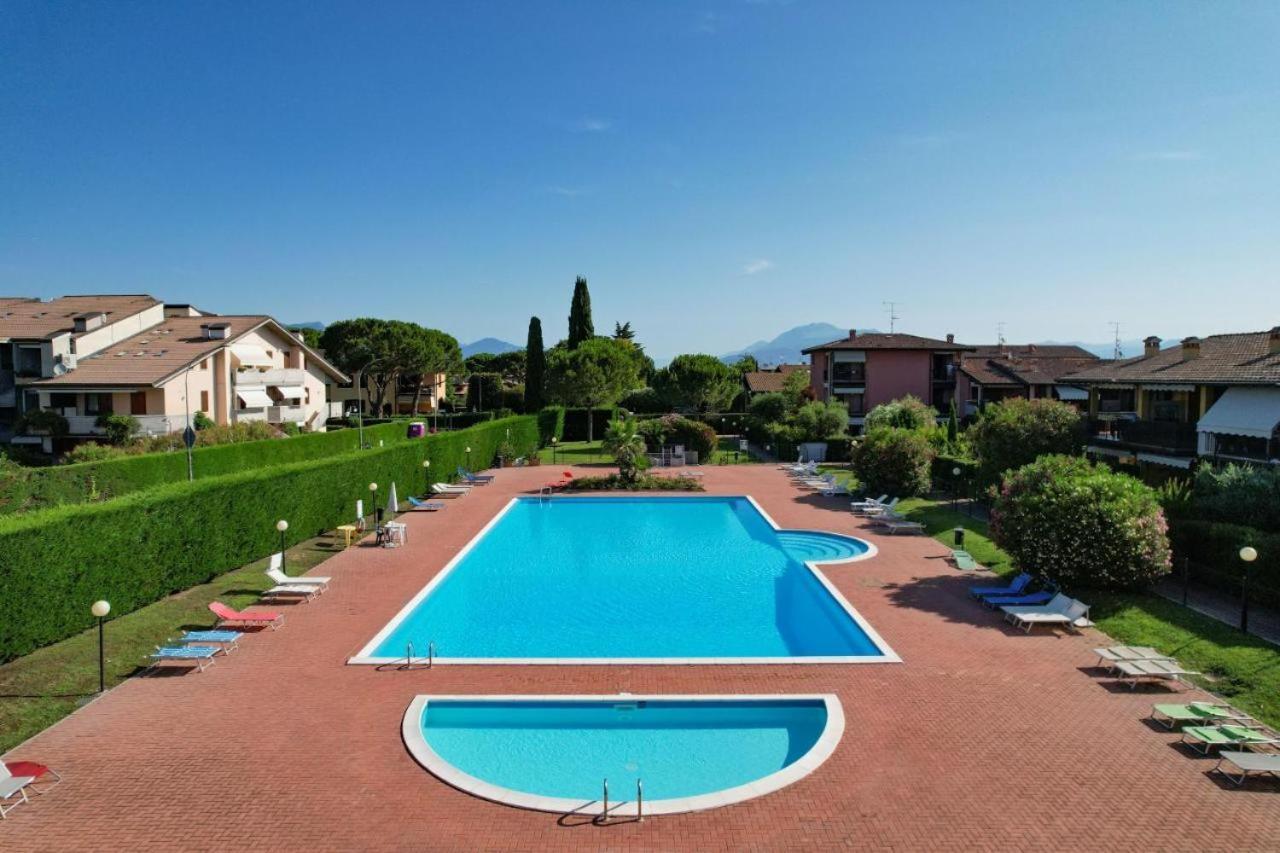Gardappartamenti - Cascinale With Terrace Desenzano del Garda Zewnętrze zdjęcie